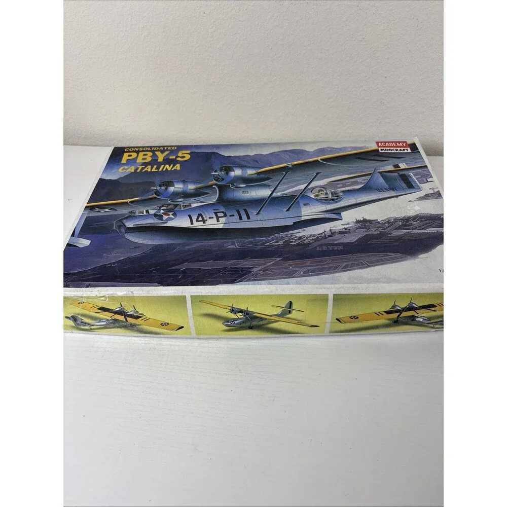 Academy Minicraft  PBY-5 Catalina (Kit 2123) 1:72 Box Open,  Parts Sealed
